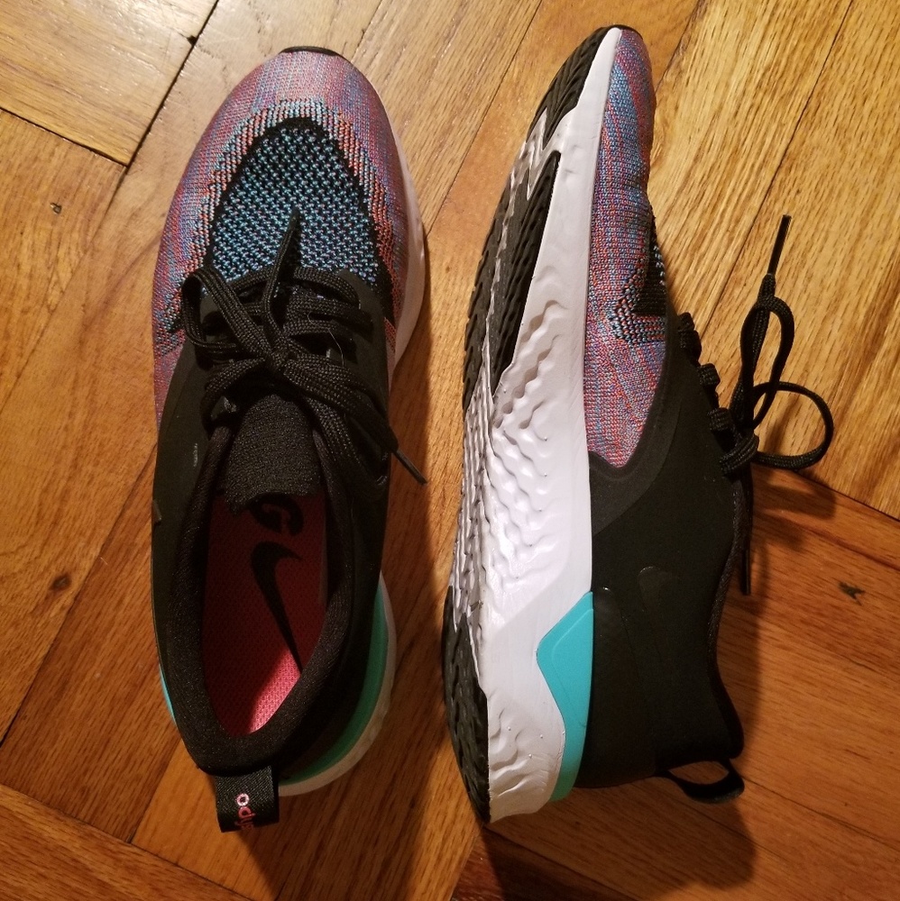 Nike Flyknit Odyssey react in size 8